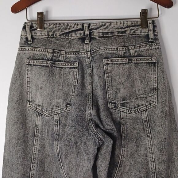 Stylish Gray Women's Jeans - Picture 4 of 13